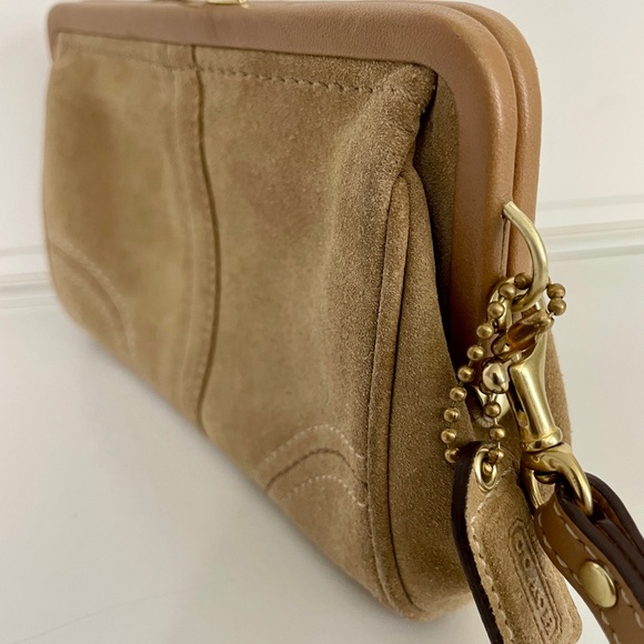 SOLD‼️ Coach Suede Wristlet EUC - Picture 5 of 6